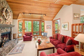 Snowmass Townhome with Ski Access and Hot Tub by The Woodrun V Townhouses